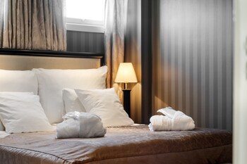 Deluxe Suite