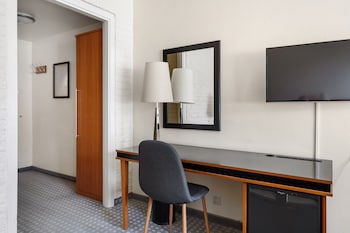 Economy Twin Room