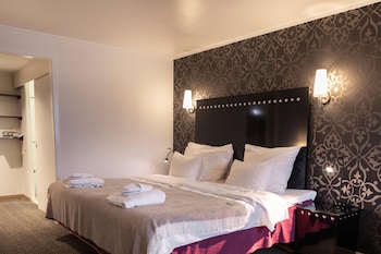 Deluxe Room, Double or Twin