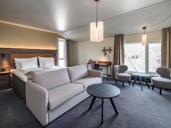 Family Room, Non Smoking (3 Twin Beds)