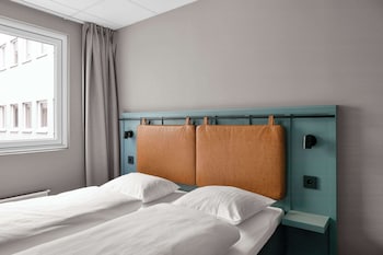 Double Room (Compact)