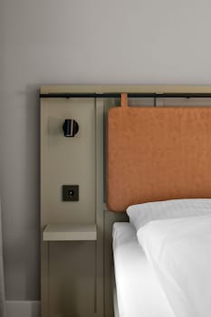 Single Room (Compact)