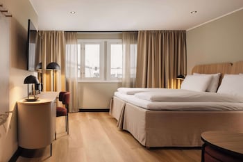 Superior Room, 1 King Bed