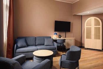 Family Room (Four)