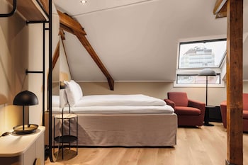Superior Room, 1 Queen Bed