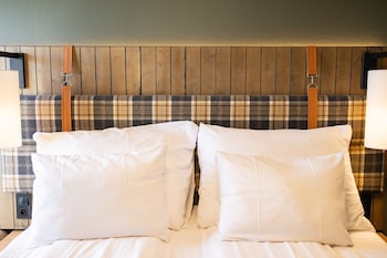 Standard Room, 1 Queen Bed