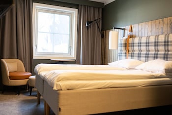 Standard Room, 1 Queen Bed