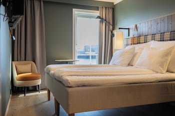 Superior Room, 1 King Bed (Best View)