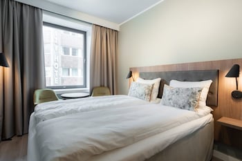 Room (Compact)