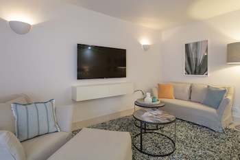 Studio (Outside Resort)