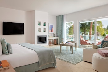 Premium Suite (Oasis Rooftop)