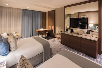 Classic Room, 2 Twin Beds, City View