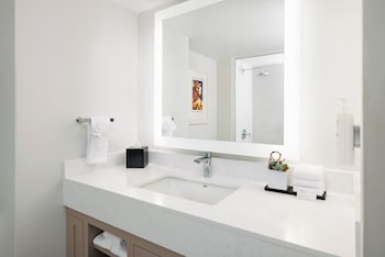 Basic Studio, 2 Double Beds, Non Smoking (Nonsuite)