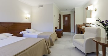 Triple Room (2 adults and 1 child)