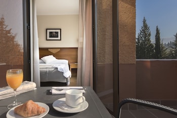 Standard Double Room, 1 Queen Bed, Terrace