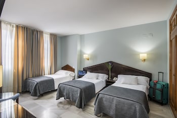Double Room (2 adults and 1 child)