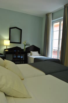 Double Room (2 adults and 1 child)