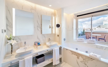 Emperatriz Premium Room