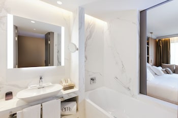 Premium Room, Balcony