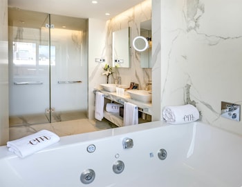 Emperatriz Premium Room