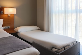 Double room with rollaway bed