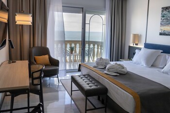 Deluxe Room, 1 Double Bed, Sea View