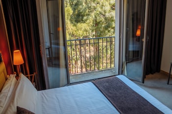 Classic Double or Twin Room, Balcony
