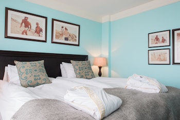Standard Twin Room (Excluding Pool club)