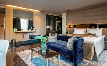 Deluxe Junior Suite
