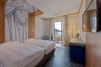 Deluxe Double or Twin Room, 1 Bedroom, Balcony, Lake View