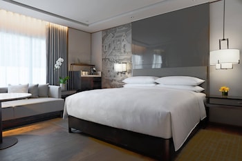 Room, 1 King Bed, City View