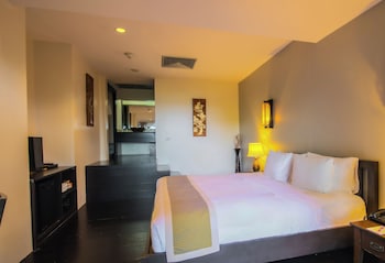 Coral Deluxe Studio
