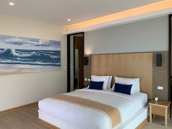 Beachfront Honeymoon Premier