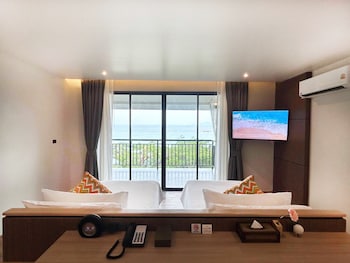 Presidential Suite with pool