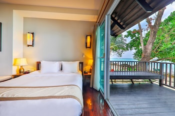 Studio, Sea View, Beachfront
