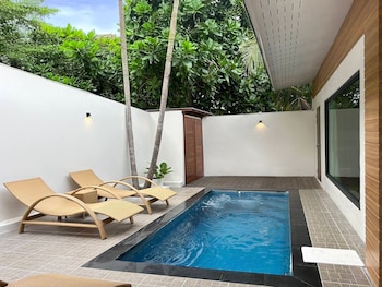 Presidential Suite with pool