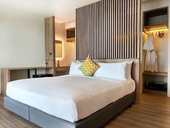 Presidential Suite with pool