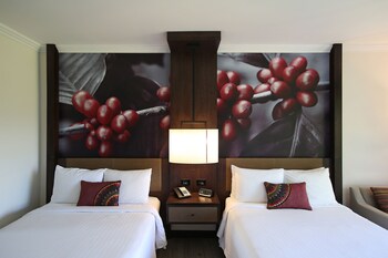 Room, 2 Double Beds, Pool Access