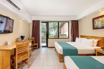 Standard Room, 2 Double Beds, Non Smoking, Balcony