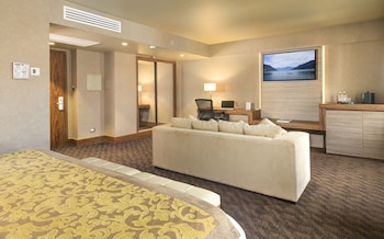 Deluxe Room, 1 King Bed