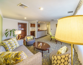 Grand Deluxe Suite