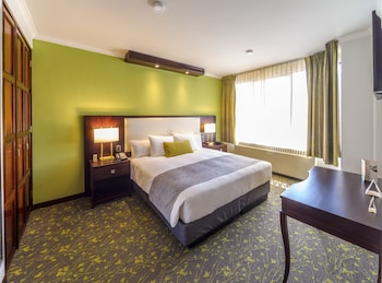 Deluxe Suite