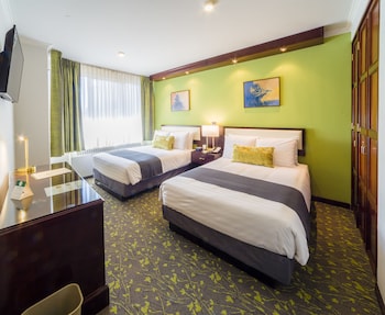 Deluxe Suite
