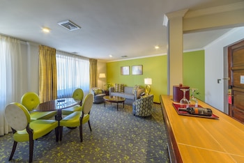 Grand Deluxe Suite