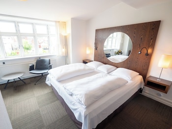Business Double Room, 1 Bedroom (3 persons)