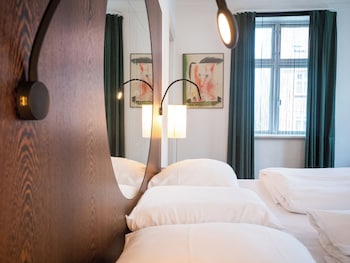Superior Room, 1 King Bed