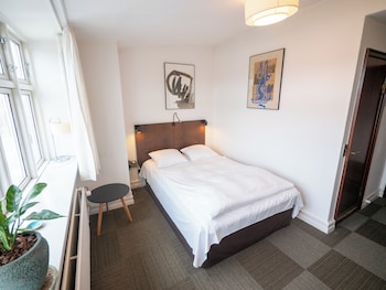 Standard Double Room, 1 Queen Bed (Bed 160 cm)