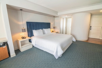 Deluxe Room, 1 King Bed