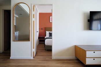 Family Suite, 1 Bedroom, City View