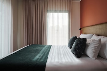 Suite, 1 Bedroom, Pool View